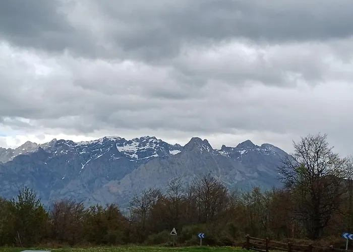 Casa Ludi Valdeon Tatil Evi *